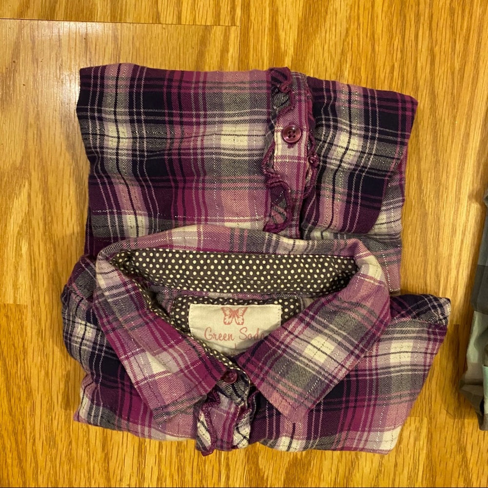 Long sleeve button up by Green Soda